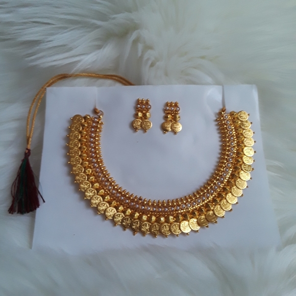 Crunchy Fashion Indian Jewelry for Girls - Picture 6 of 9